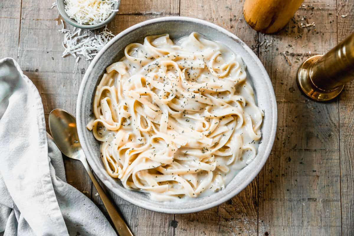 Fettuccine Alfredo at HotSauce Cafee